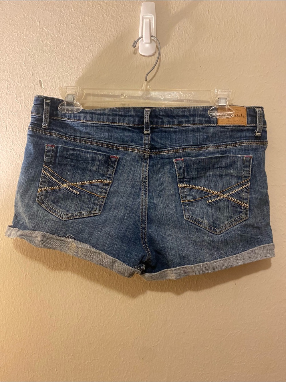 Women’s Aeropostale SZ11/12 Y2K Cuffed Distressed jean Short Shorts Low Rise